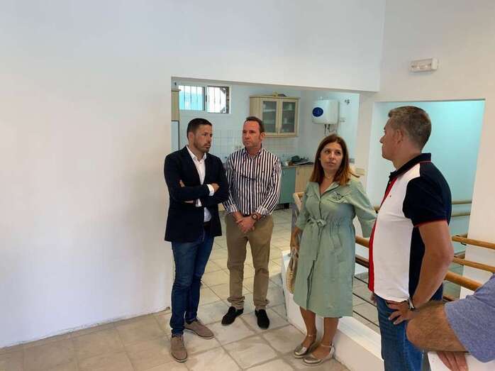 El alcalde, vicealcadesa y concejal de Vías y Obras visitaron este jueves las obras (Foto TA)